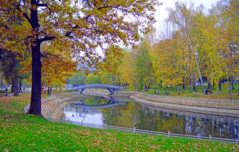 Лианозовский парк в Москве