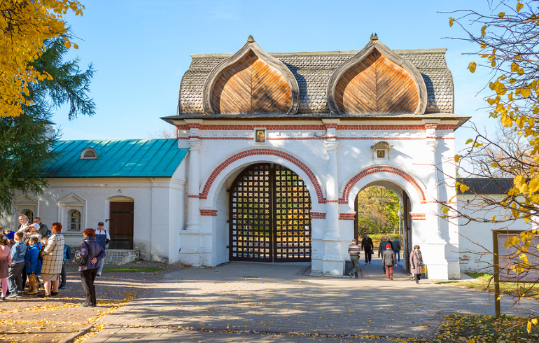 Достопримечательности музея-заповедника «Коломенское». Задние ворота