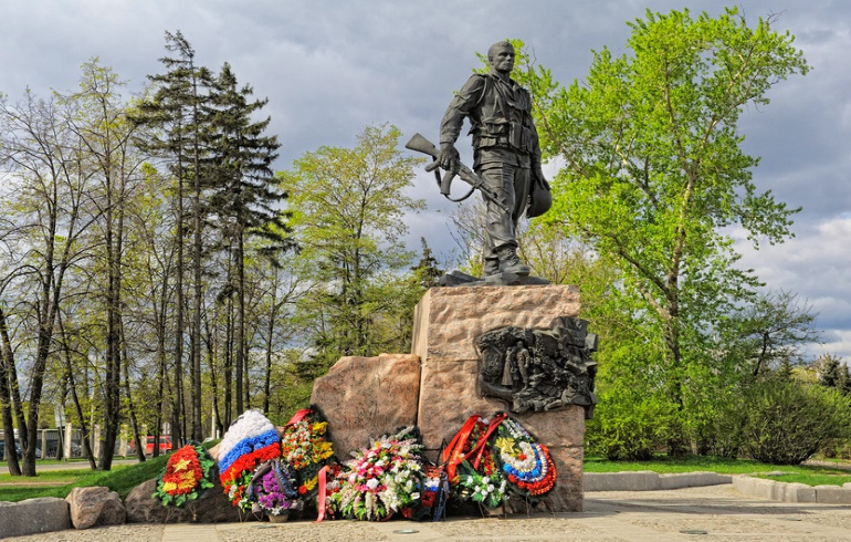 Памятник воинам-интернационалистам на Поклонной горе