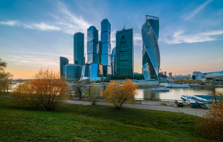 Где встретить рассвет в Москве? – Набережная Тараса Шевченко