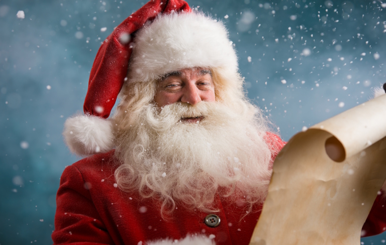 «Поющий» автобус с Дедом Морозом: песни о Новом годе