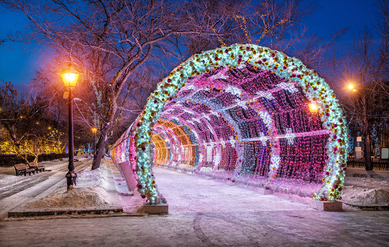 Зима в Москве. Световой тоннель на Тверском бульваре