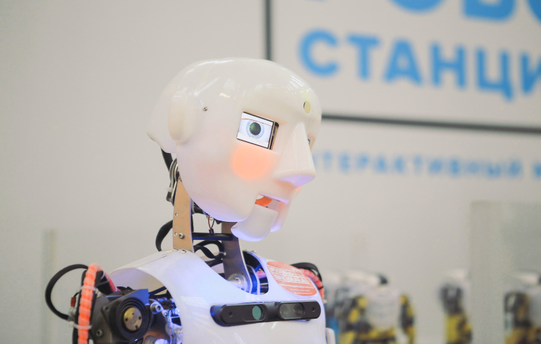 Выставка про роботов «Робостанция»