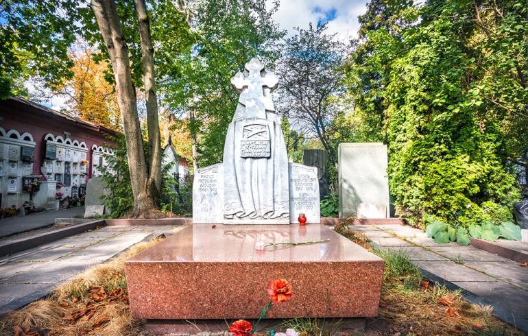 Новодевичье кладбище: надгробие на могиле Константина Станиславского