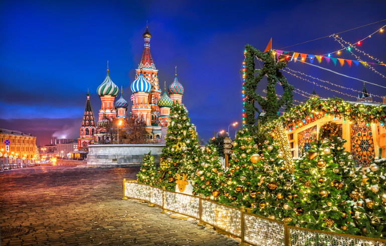 Новый год в Москве: куда сходить и что посмотреть. «Поющий» автобус с Дедом Морозом: песни о Новом годе