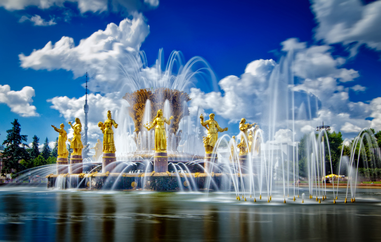 Фотография фонтана «Дружба народов» на ВДНХ в Москве