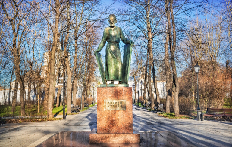 Памятник Андрею Рублеву (Спасо-Андроников монастырь)