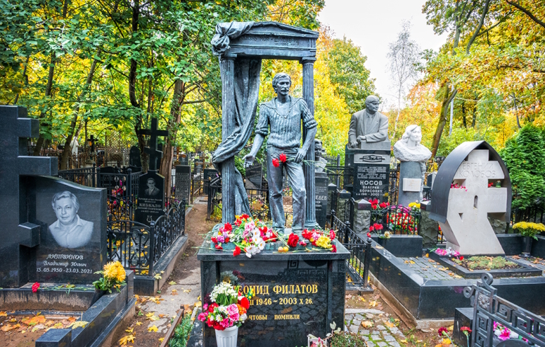 Ваганьковское кладбище. Могила Леонида Филатова
