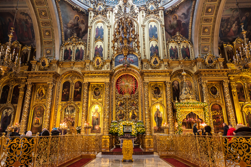 Иконостас собора Богоявления Господня в Елохове в Москве