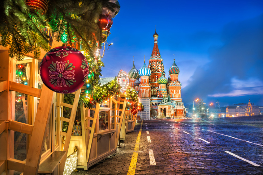 Новогодняя Москва. Красная площадь. Вид на собор Василия Блаженного