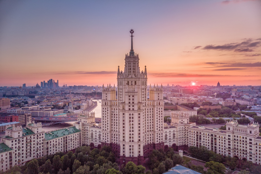 Сталинские высотки в Москве: жилой дом на Котельнической набережной