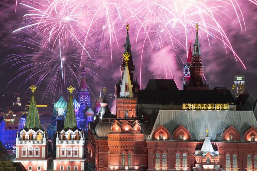Куда сходить вечером 31 декабря и где встретить Новый год в Москве?
