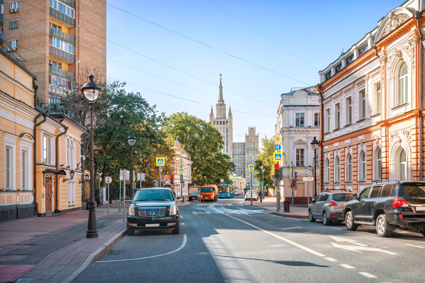 Москва. Вид на высотку с Б. Никитской улицы