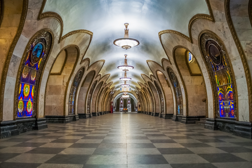 Станция метро «Новослободская» (кольцевая) Московского метрополитена