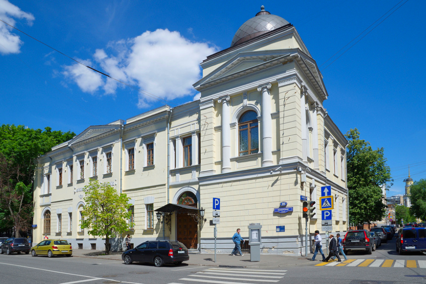 Москва. Концертный зал «Музыкальная гостиная дома Шуваловой» на Поварской улице