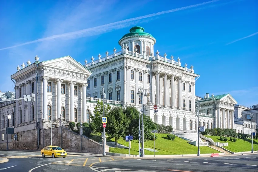 Загадки и тайны дома Пашкова