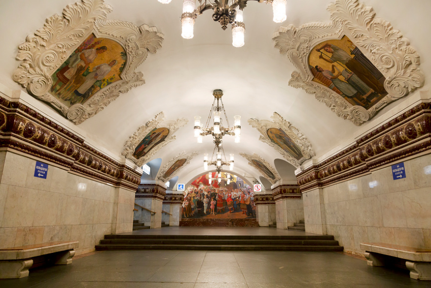 Интерьер станции Московского метрополитена «Киевская»