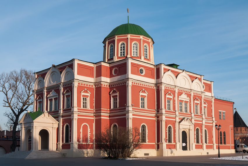 Город Тула. Богоявленский собор (Музей оружия) на территории Тульского кремля