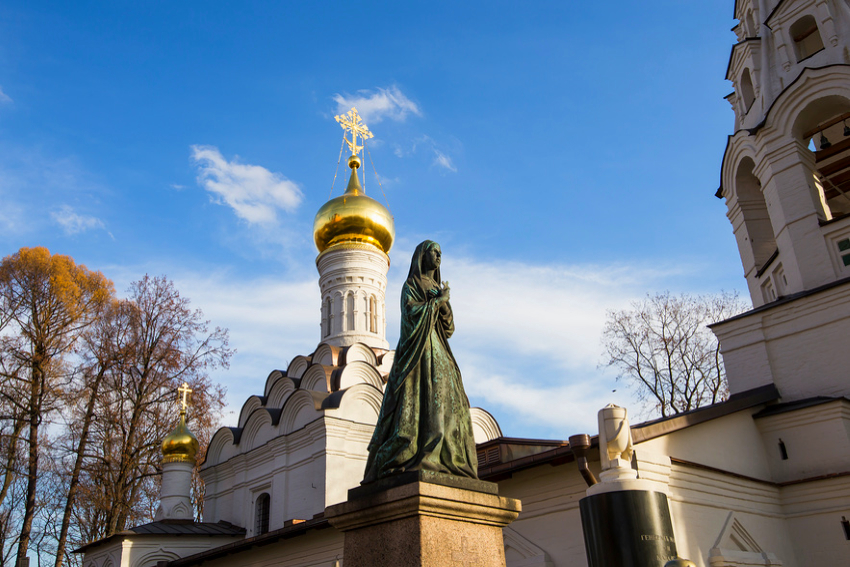 Москва. Территория Донского монастыря