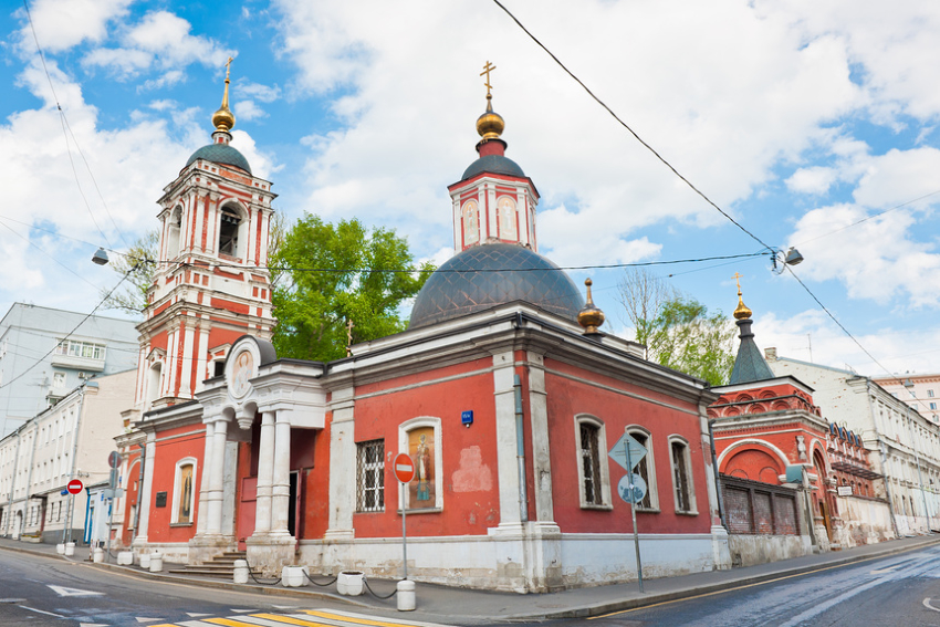 Хитровка. Вид на церковь Николая Чудотворца в Подкопаях