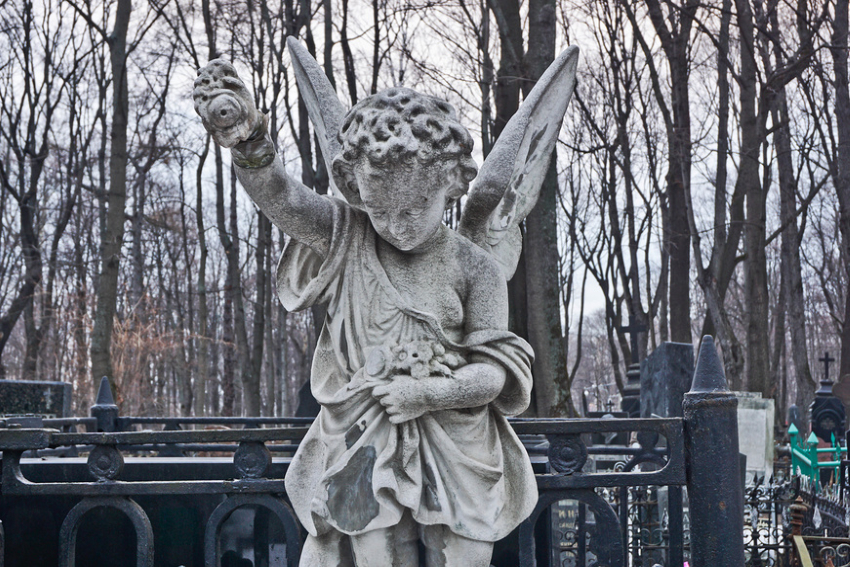Москва. Введенское (Немецкое) кладбище. Надгробный памятник