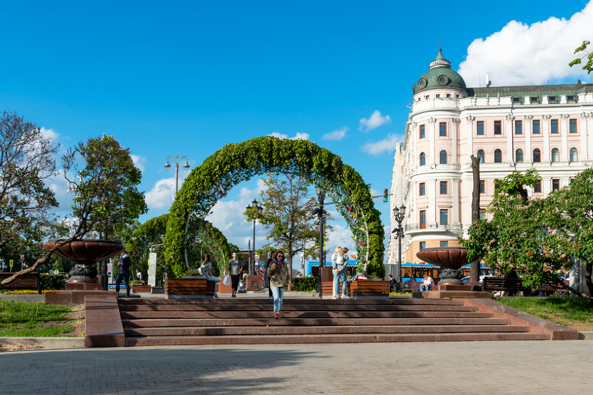 Цветочные арки на Тверском бульваре. Москва