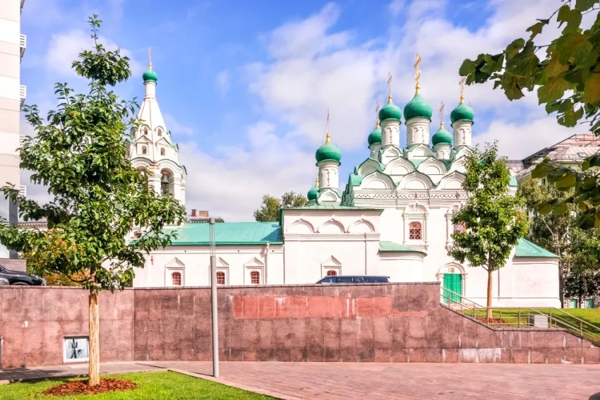 Церковь Симеона Столпника на Поварской улице в Москве