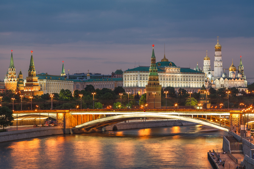 Панорамный вид на архитектурный ансамбль Московского Кремля